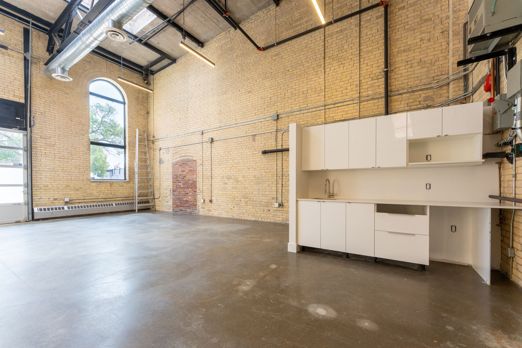Unit 1D interior, photo 6